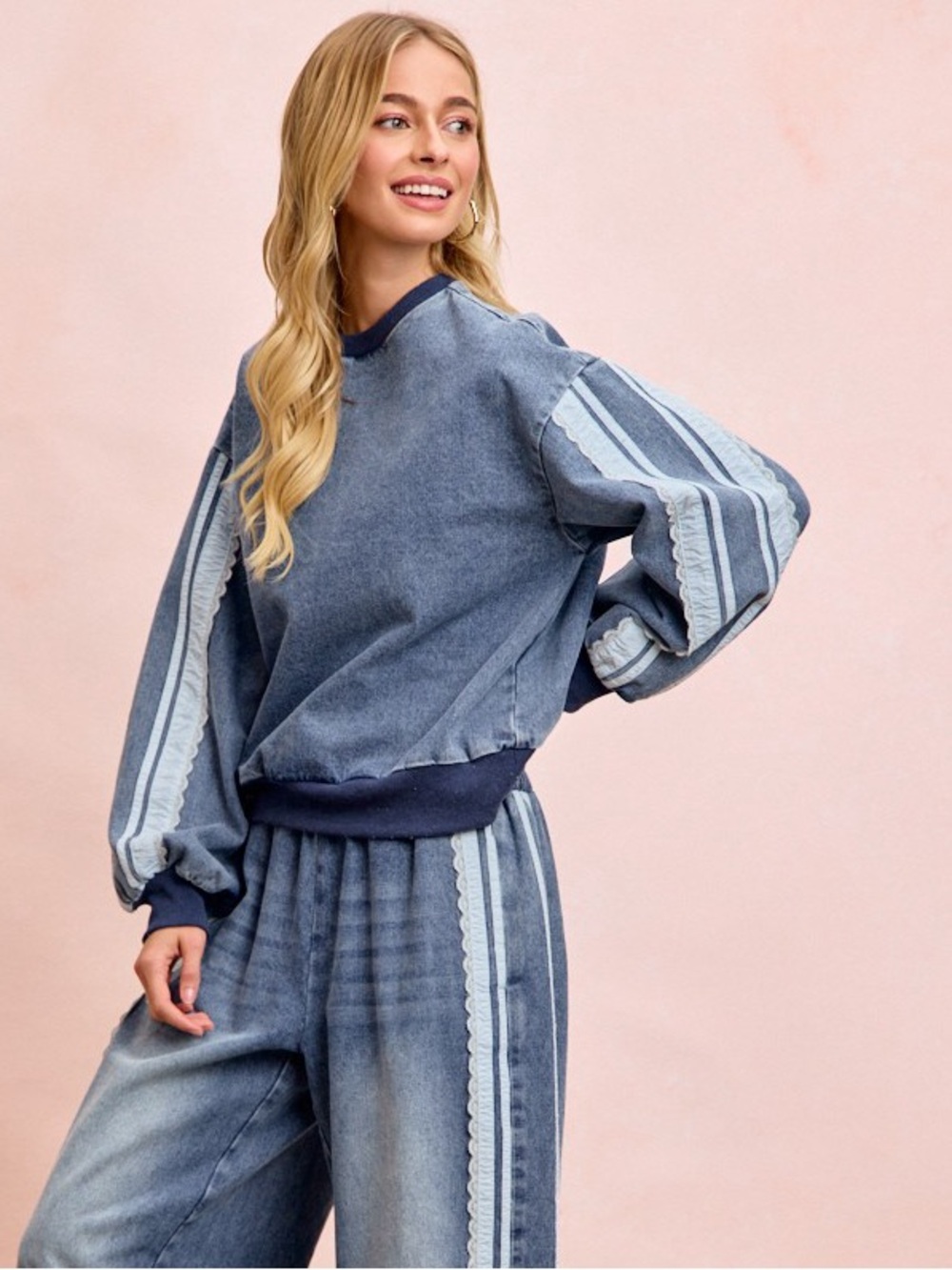 ๐ ๐ฉต BiBi Washed Denim Lace Contrast Sided Sweatshirt